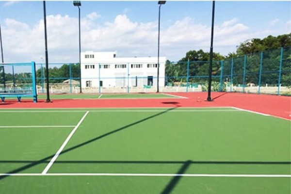 thi-cong-san-tennis